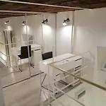 Apartment Cozy New With Free Parking Place In Garage Budapest