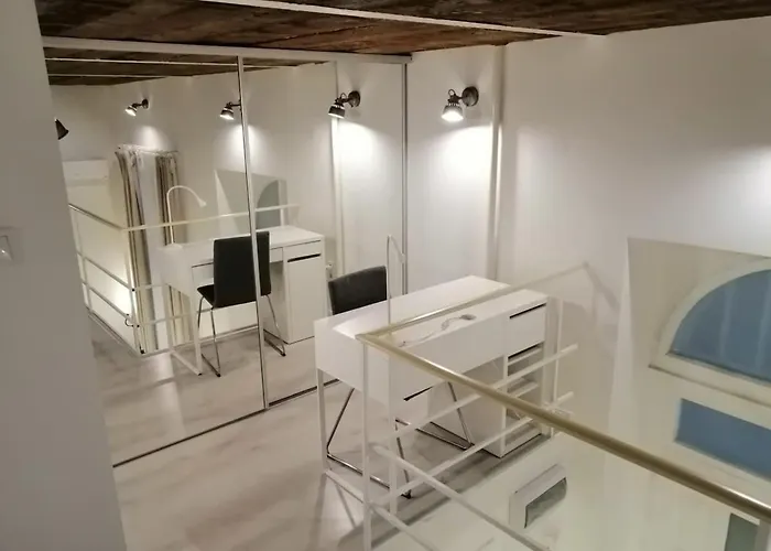 Apartament Cozy New With Free Parking Place In Garage Budapesta