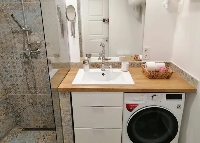 Apartament Cozy New With Free Parking Place In Garage